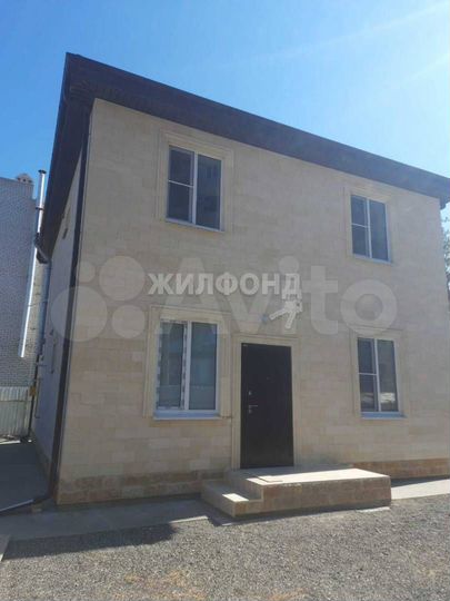 Дом 131 м² на участке 1 сот.