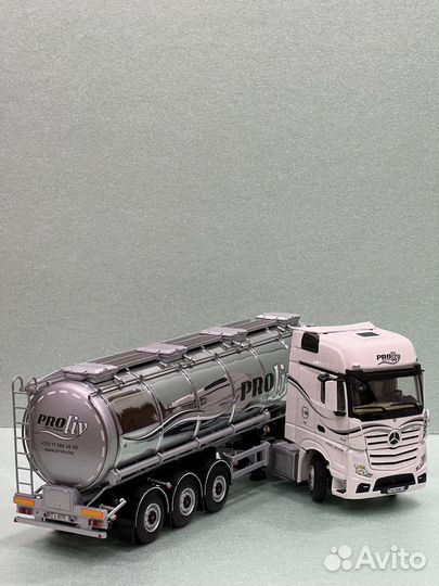 Mercedes benz actros MP4 giga space 4x2