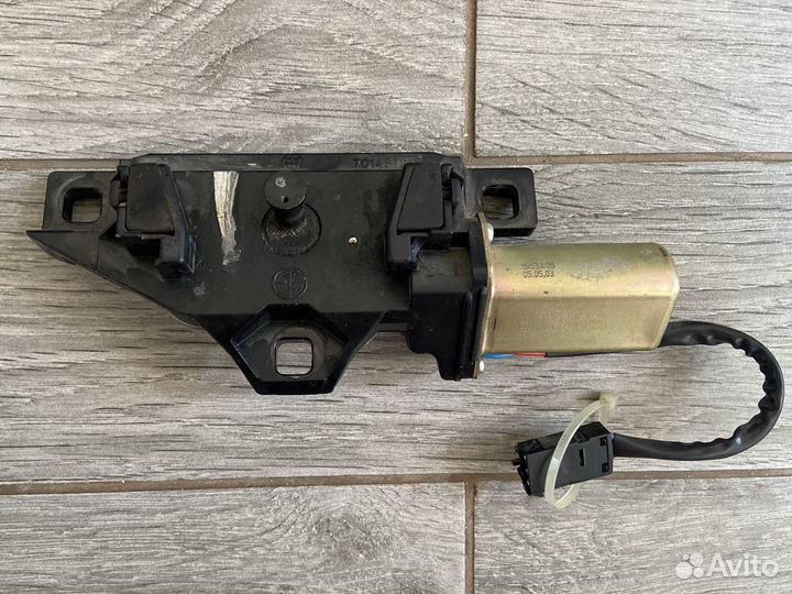 Замок крышки багажника BMW E65/66