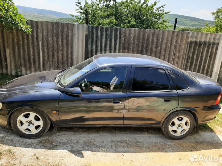 Opel Vectra 1.8 МТ, 1997, 300 000 км