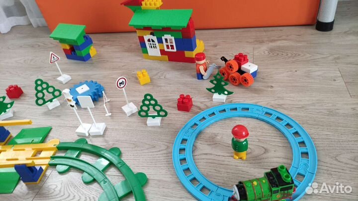 Железные дороги паровоз и полукомбинезон 92-98