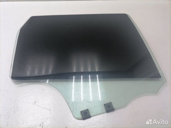 Стекло двери заднее правое Renault Duster F4RA400