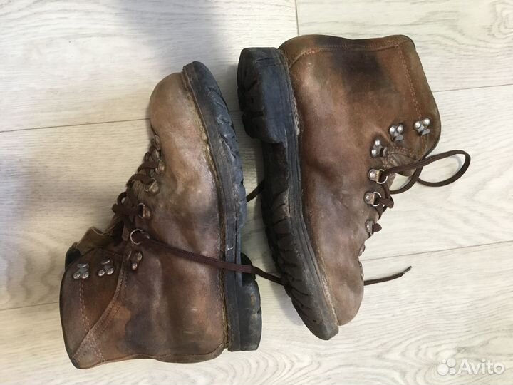 Горные ботинки