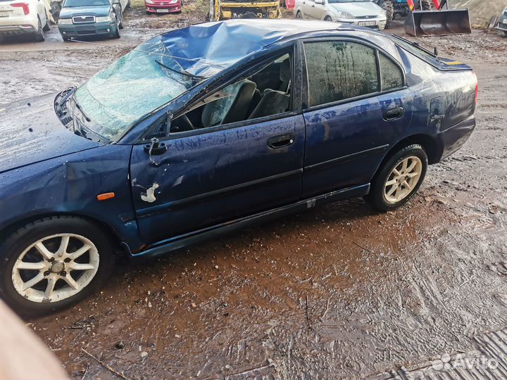 Митсубиси Каризма Mitsubishi Carisma в разборе