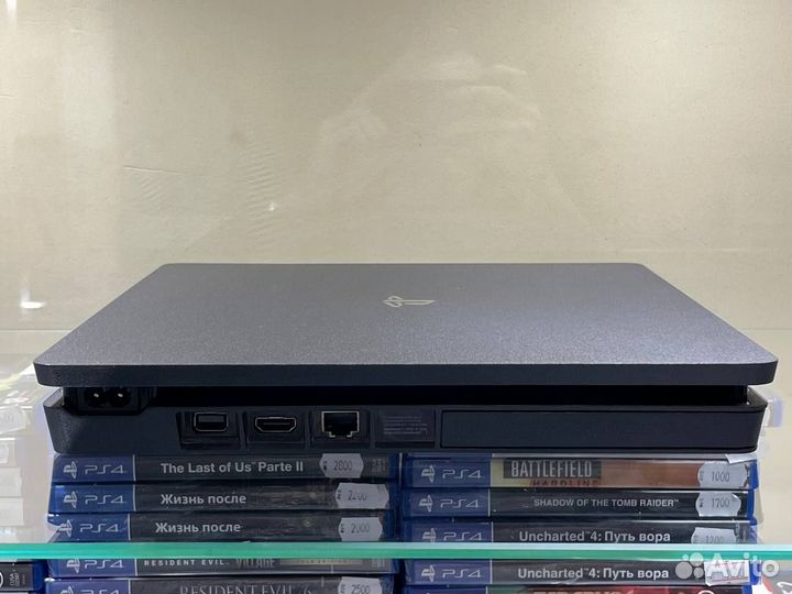 Sony PlayStation 4 Slim + 2 геймпада + 400 игр