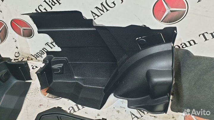 Обшивка багажника на Mercedes-Benz W201 E190
