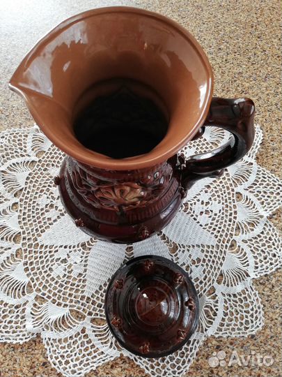 Глиняный кувшин