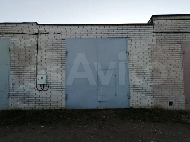 Гараж, > 30 м²