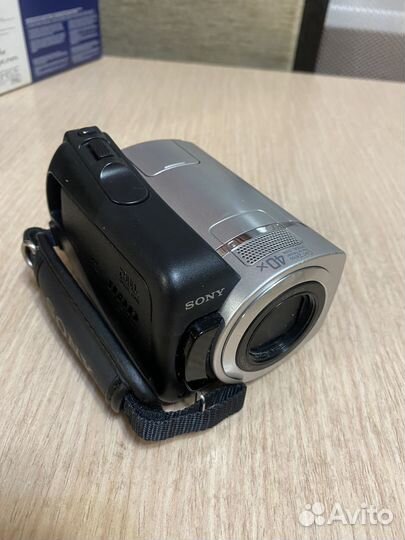 Продам видеокамеру sony DCR-SR46