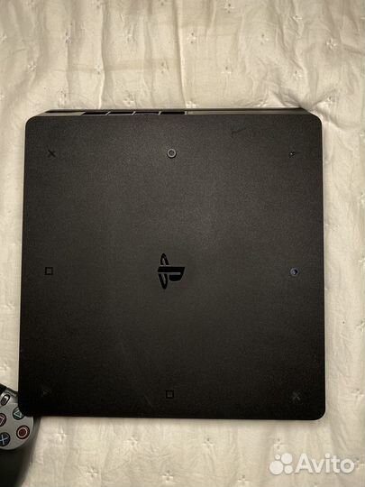 Sony playstation 4 slim