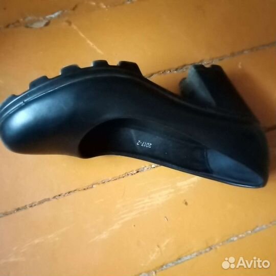 Туфли на каблуке