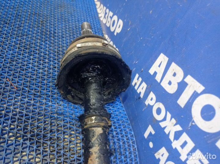 Левый привод Renault Logan 1 седан 2009