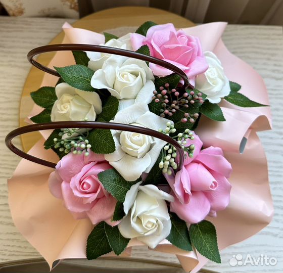 Букет из пенных роз учителю, 1 сентябр