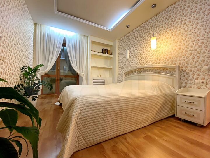 2-к. квартира, 65 м², 3/9 эт.