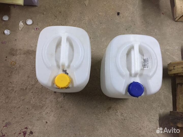 Канистры пластиковые