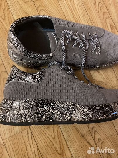 Кроссовки женские 39 размер