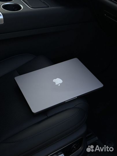 Macbook pro 14 m2 pro 16 512
