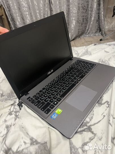 Ноутбук asus