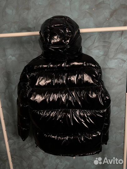 Пуховик глянцевый moncler maya