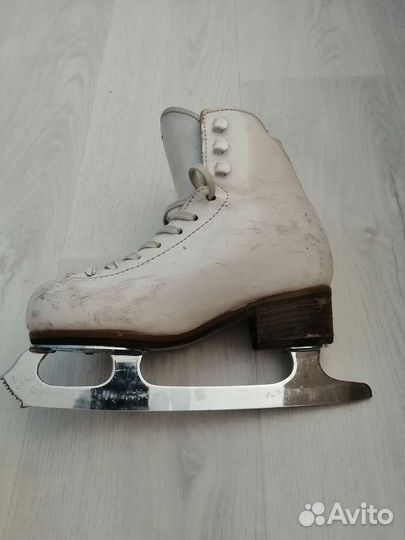 Фигурные коньки risport 210