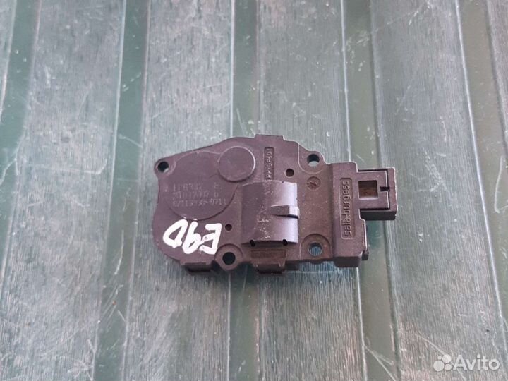 Моторчик заслонки BMW E90