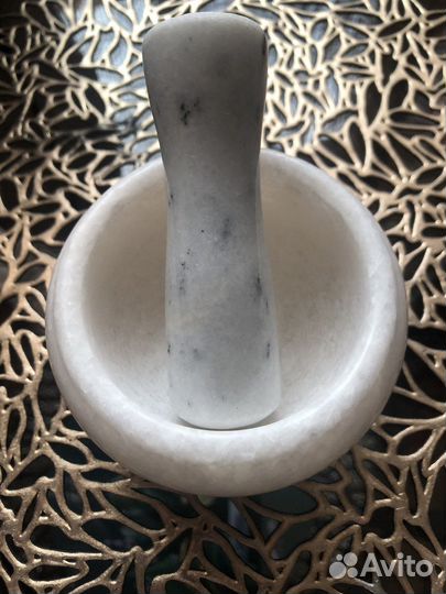 Ступка с толкушкой из мрамора