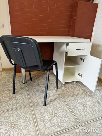 Стул и стол