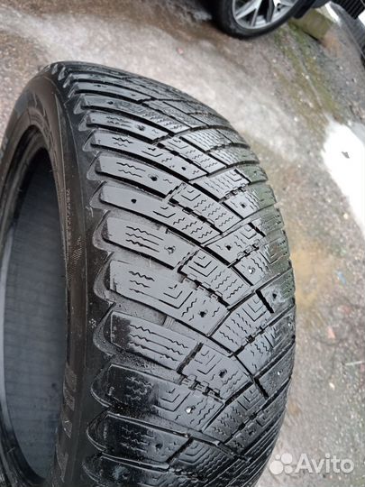 Goodyear Ultragrip Ice Arctic 205/55 R16 94T