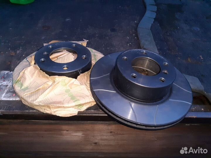 Бмв е39 тормозной диск передний brembo