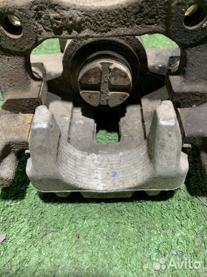 Задний правый тормозной суппорт Brilliance V5