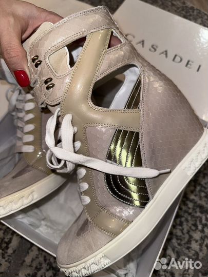 Кроссовки на танкетке casadei 39/40 оригинал новые