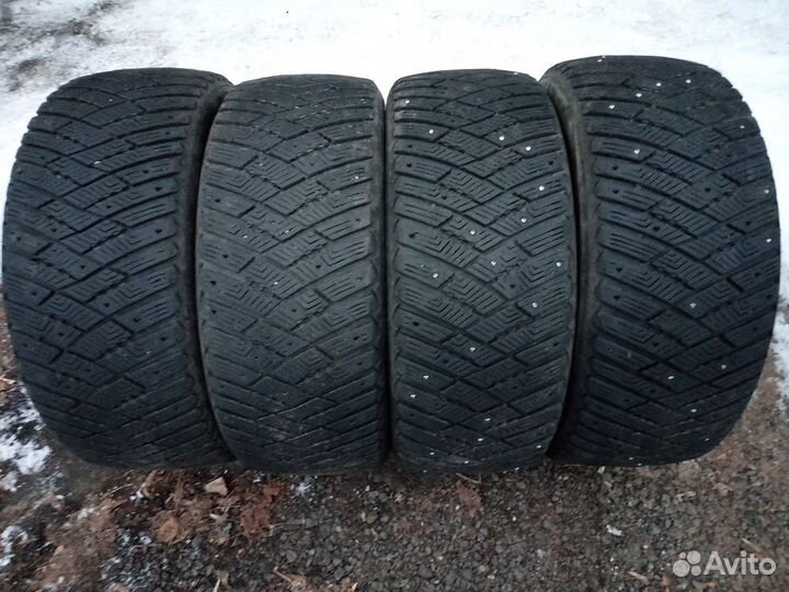 Goodyear Ultragrip Ice Arctic 225/50 R17 98T