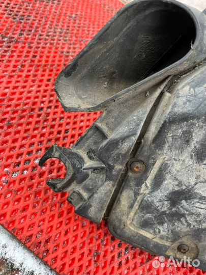 Корпус воздушного фильтра Ford Focus 2 1.8 DIZ