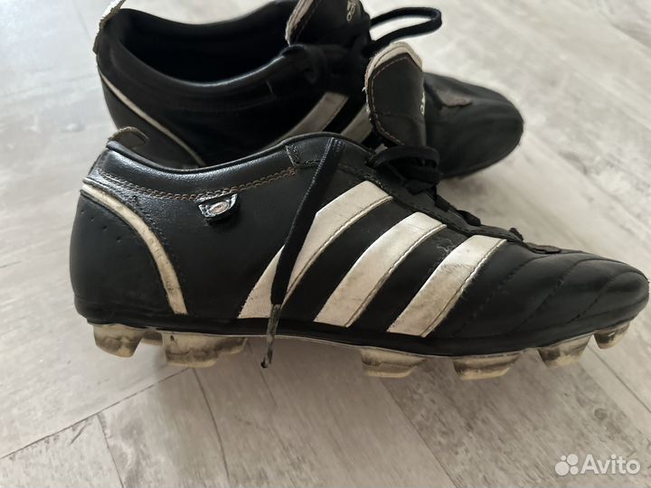 Бутсы футбольные