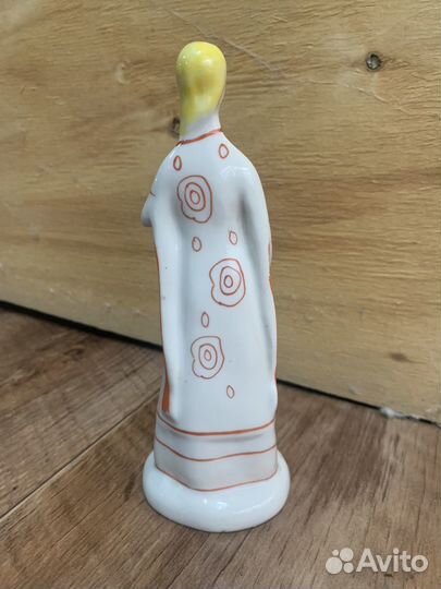 Статуэтка фарфор девушка Борницы с косой