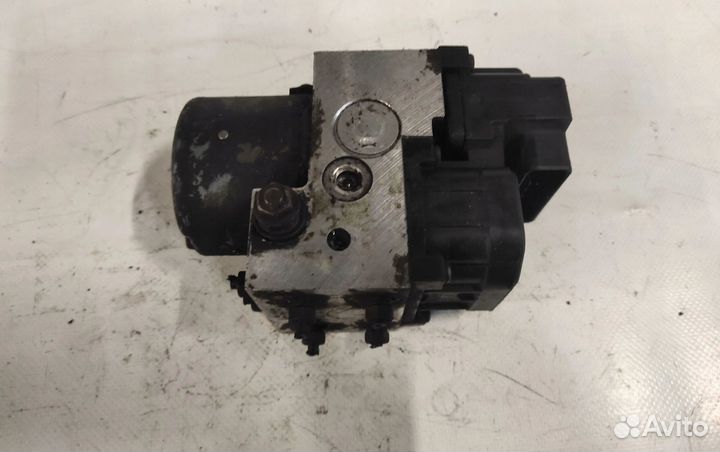 Блок абс 27531FC010 Subaru Forester SF 1998 - 2000 года