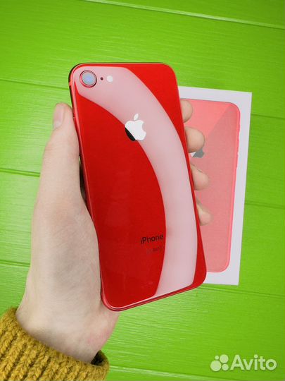 iPhone 8 256gb product red(идеал)
