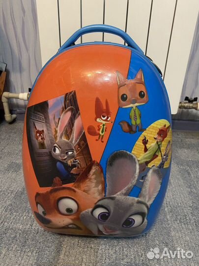 Чемодан детский на колесах для ручной клади