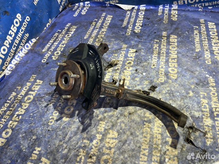 Передний левый поворотный кулак Mitsubishi Galant