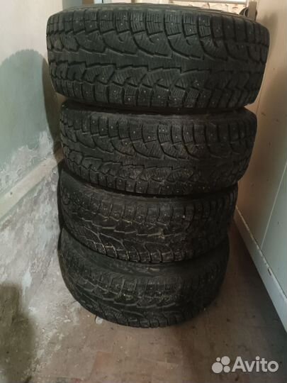R17 Hankook I'Pike RW11 275/65, PCD 6x139.1 DIA 11