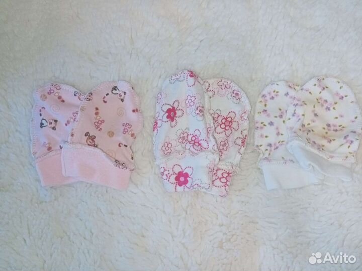 Руковички и шапочки для новорождённых