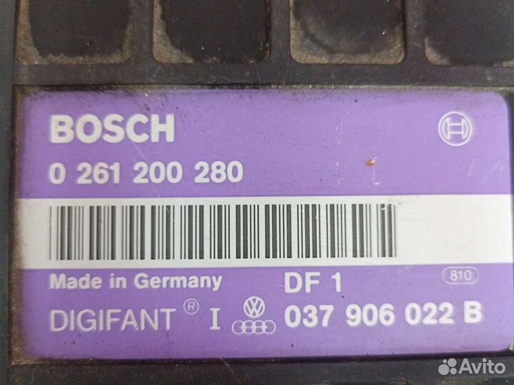 Блок управления двигателем Passat B3 1988-1993