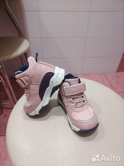 Ботинки детские 22 размер