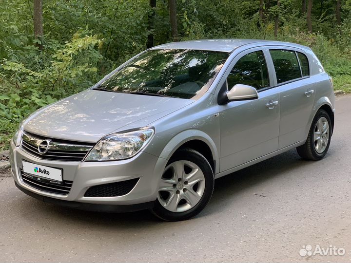 Opel Astra, 2012