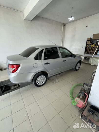 LADA Granta 1.6 МТ, 2013, 196 000 км