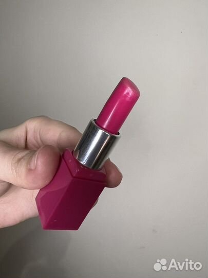 Clinique помада