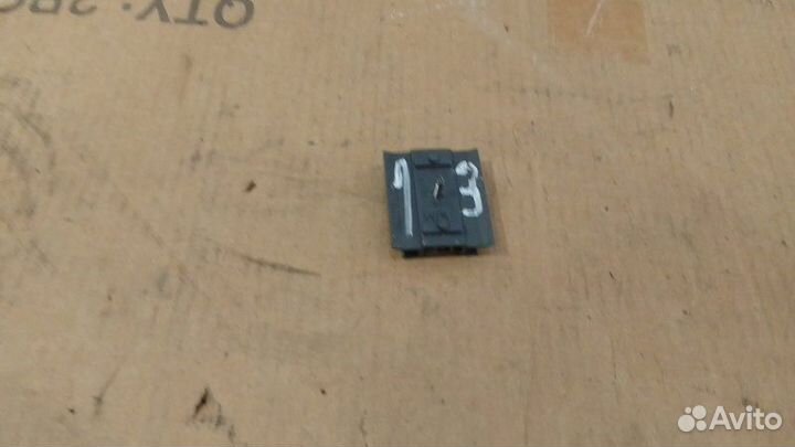 Зажим обшивки потолка Man Tgl