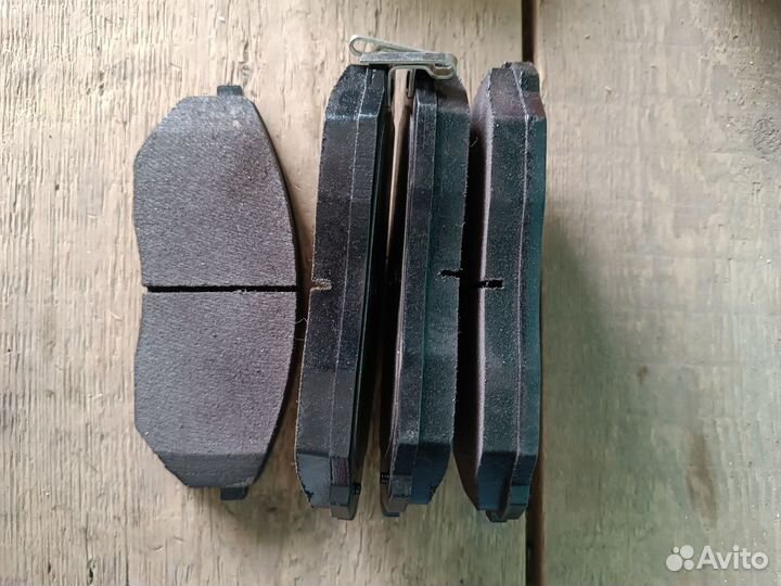 Колодки тормозные передние