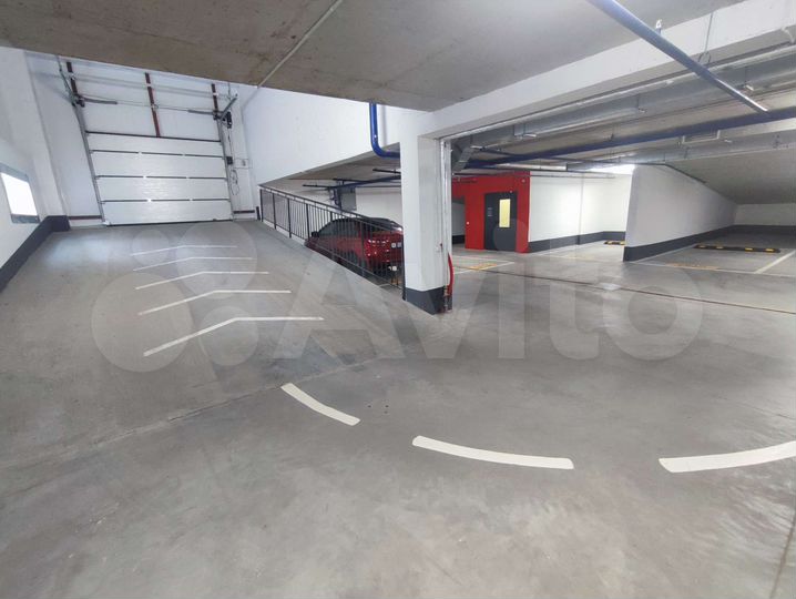 Машиноместо, 14 м²