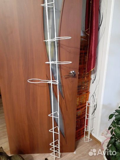 Металическая подставка под цветы